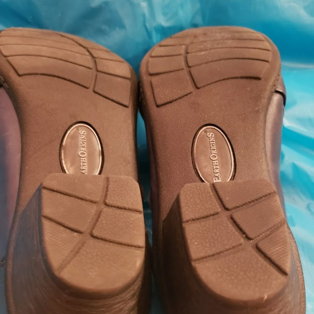 Earth Origins Navy Leather Shooties 1.75" heel SZ 8.5N slip--on - Picture 4 of 5